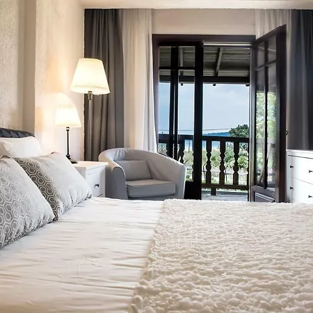 White Blossom #fourka Nyaraló